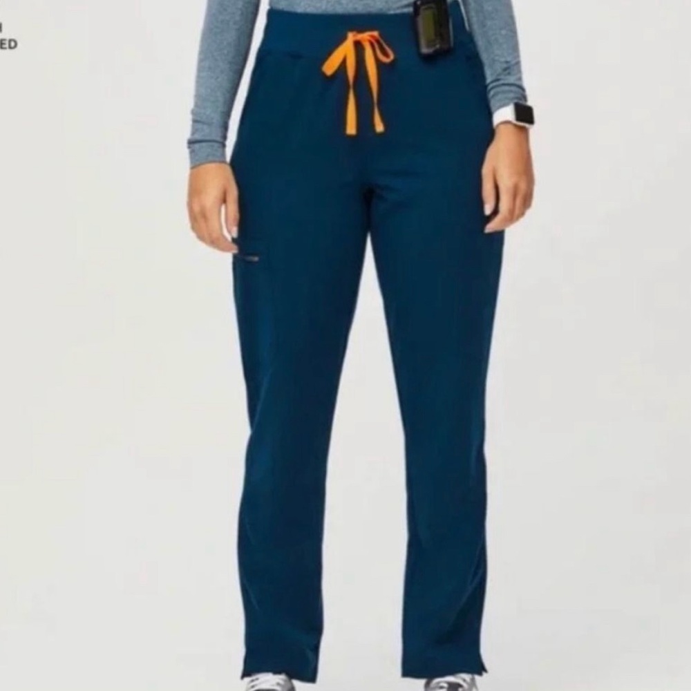 NWOT Figs Deep Reef Yola Scrub Pants